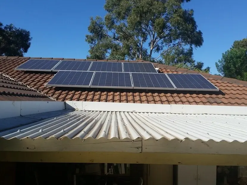 Photovoltaik - Solaranlage Installation Dach